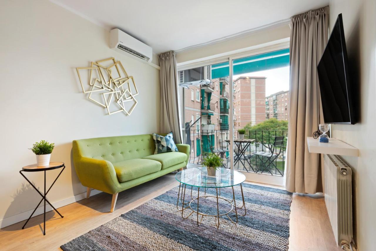 Tendency Apartments Forum 4 Sant Adrià de Besòs Extérieur photo